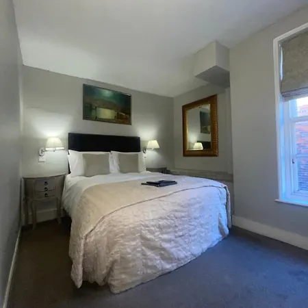 Hotel White Horse & Griffin 3*