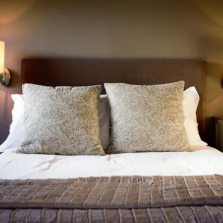 White Horse & Griffin