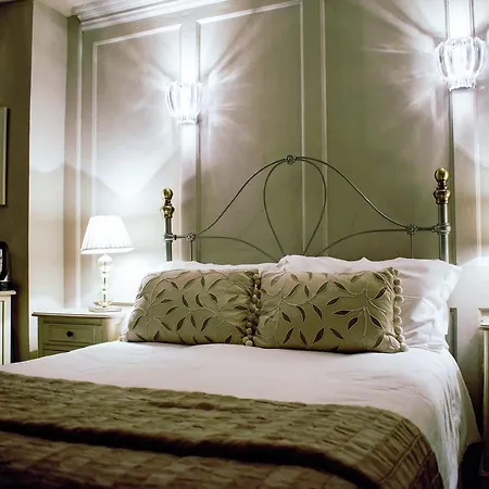 Hotel White Horse & Griffin 3*