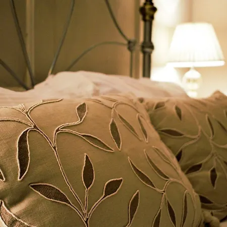 White Horse & Griffin 3*