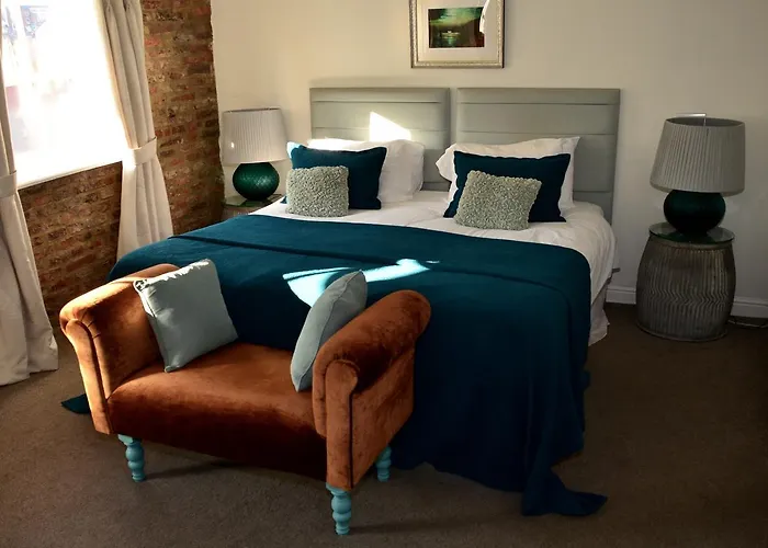 White Horse & Griffin 3*