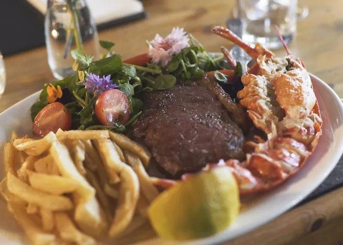 White Horse & Griffin Hotel