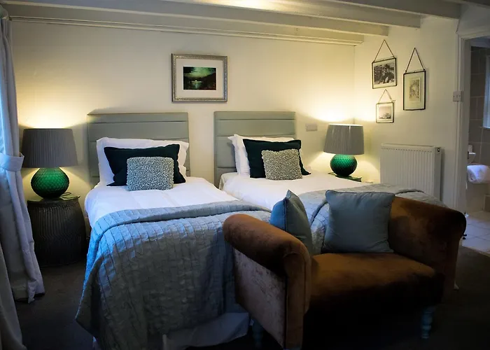 White Horse & Griffin 3*