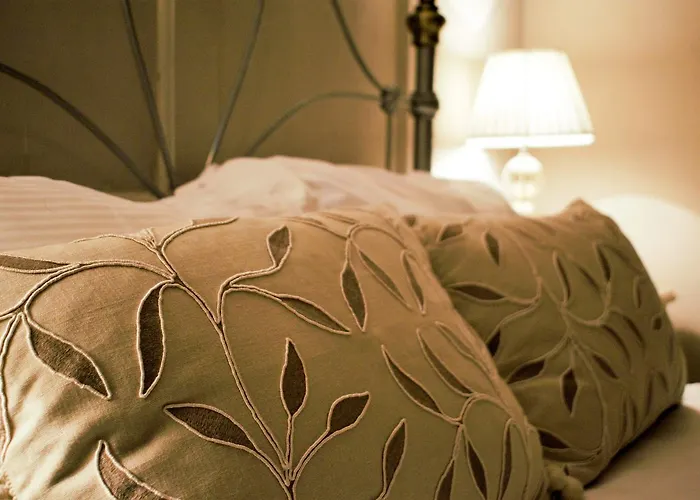 White Horse & Griffin 3*