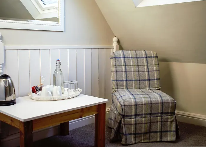 White Horse & Griffin Hotel