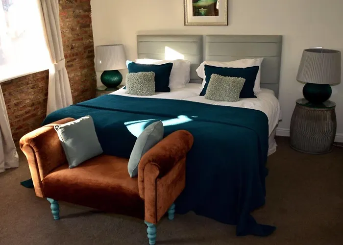 White Horse & Griffin Hotel