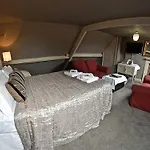 White Horse & Griffin Hotel 3*
