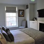 White Horse & Griffin Hotel 3*