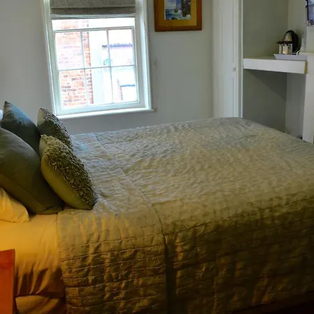 White Horse & Griffin Hotel 3*